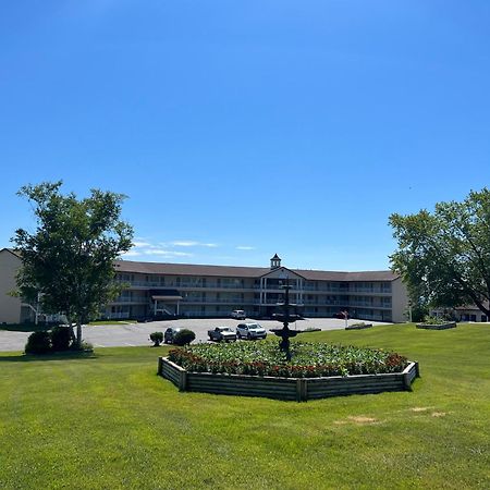 Quality Inn Lakefront Saint-Ignace Extérieur photo