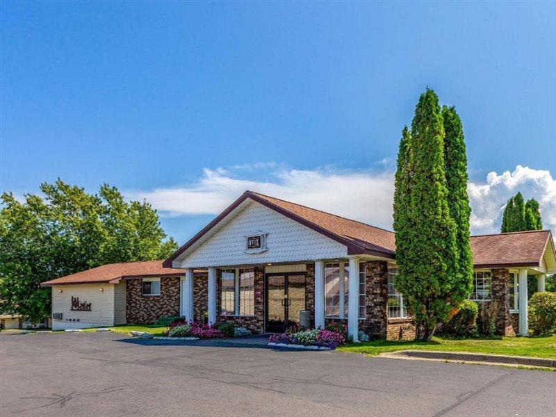 Quality Inn Lakefront Saint-Ignace Extérieur photo