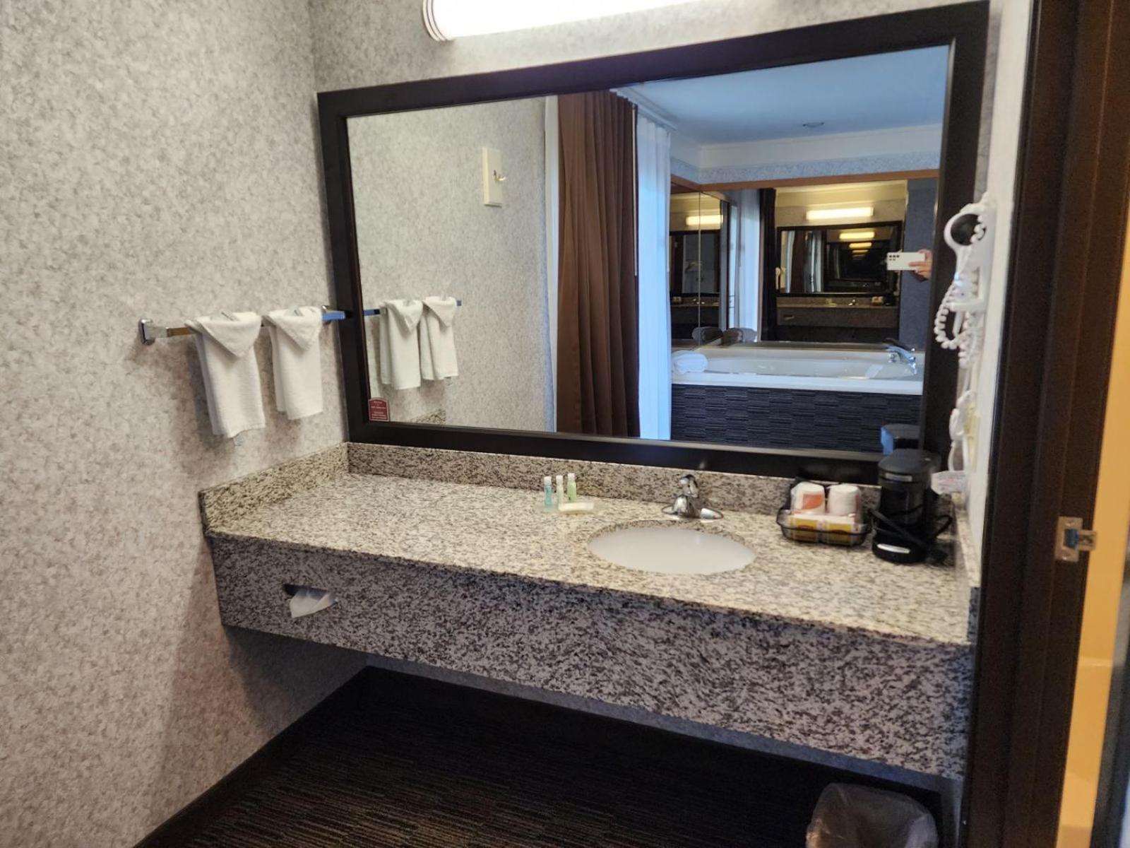 Quality Inn Lakefront Saint-Ignace Extérieur photo