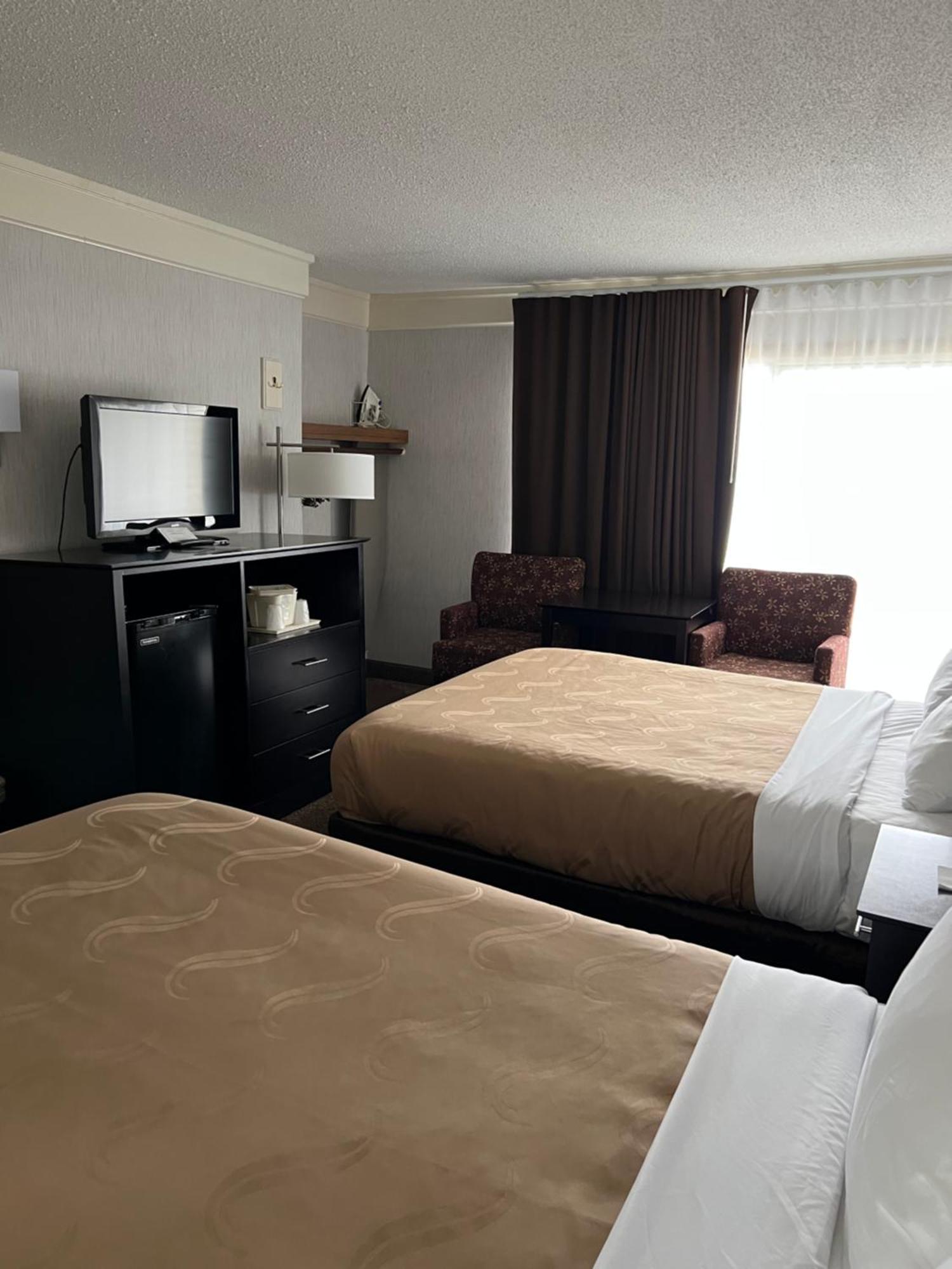Quality Inn Lakefront Saint-Ignace Extérieur photo