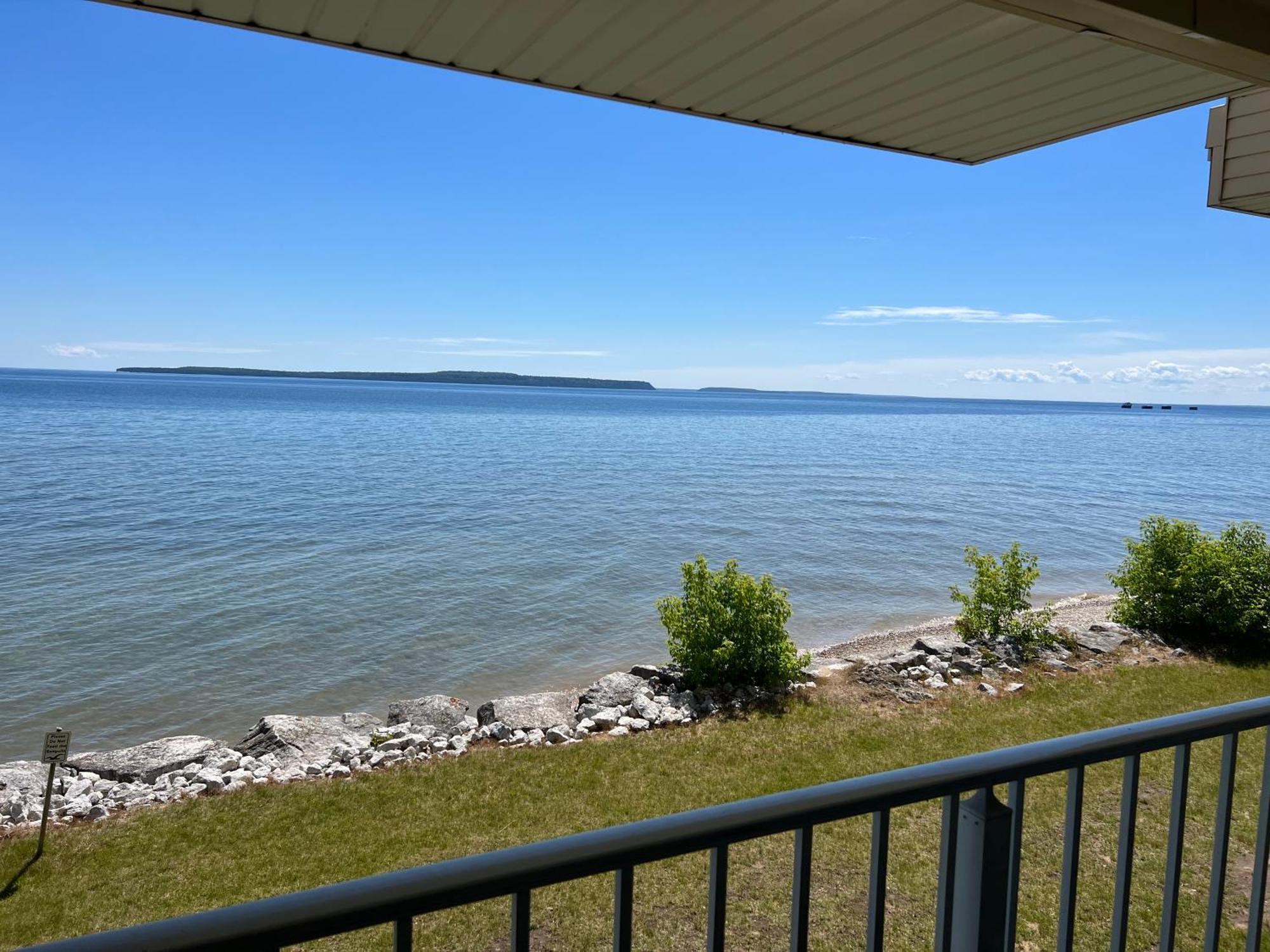 Quality Inn Lakefront Saint-Ignace Extérieur photo