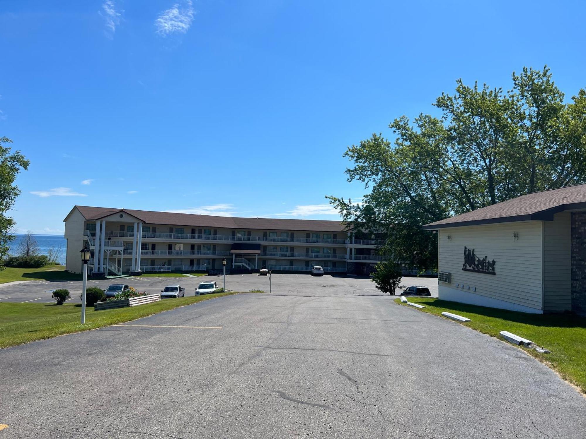 Quality Inn Lakefront Saint-Ignace Extérieur photo