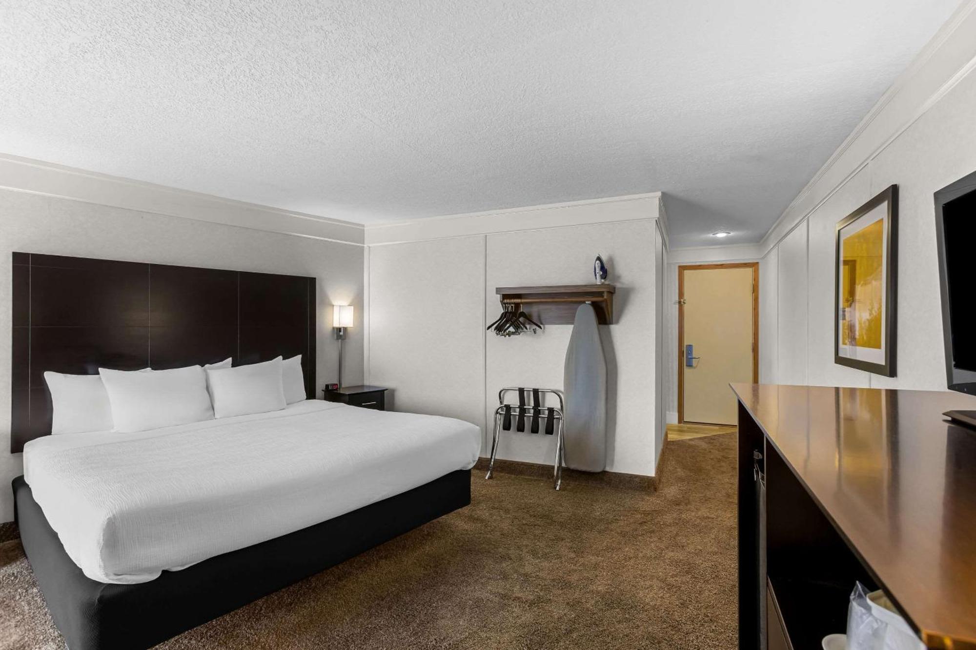 Quality Inn Lakefront Saint-Ignace Extérieur photo