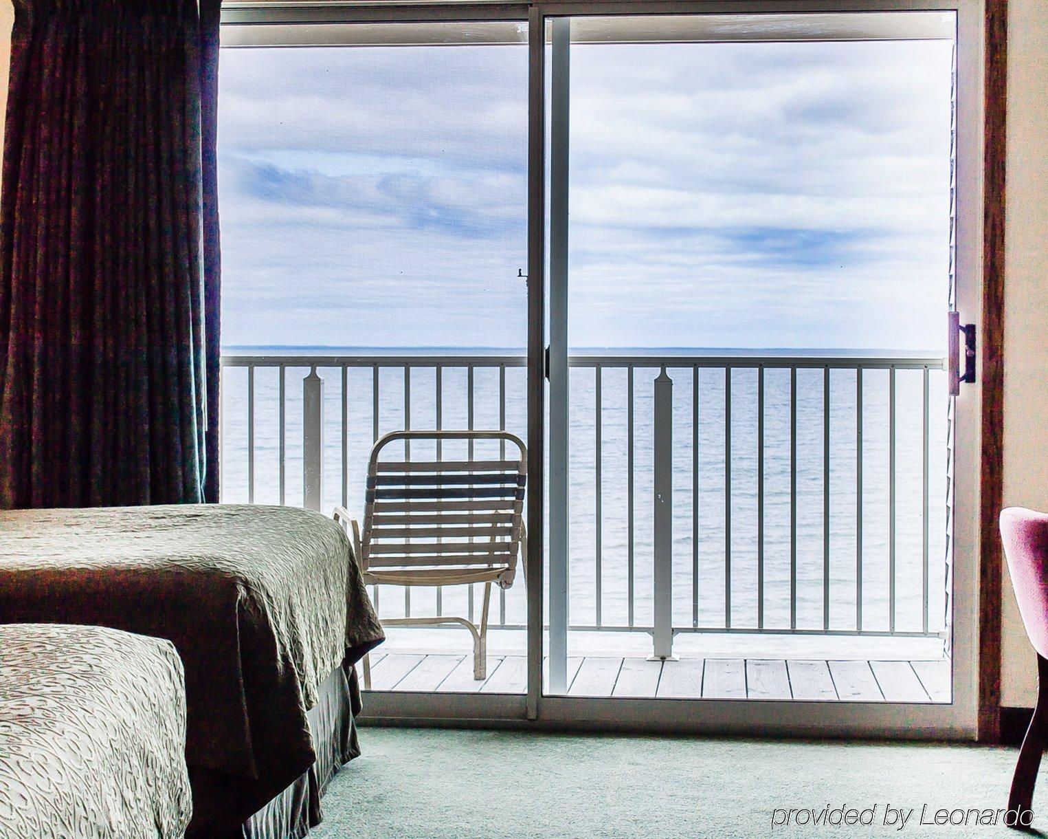 Quality Inn Lakefront Saint-Ignace Extérieur photo